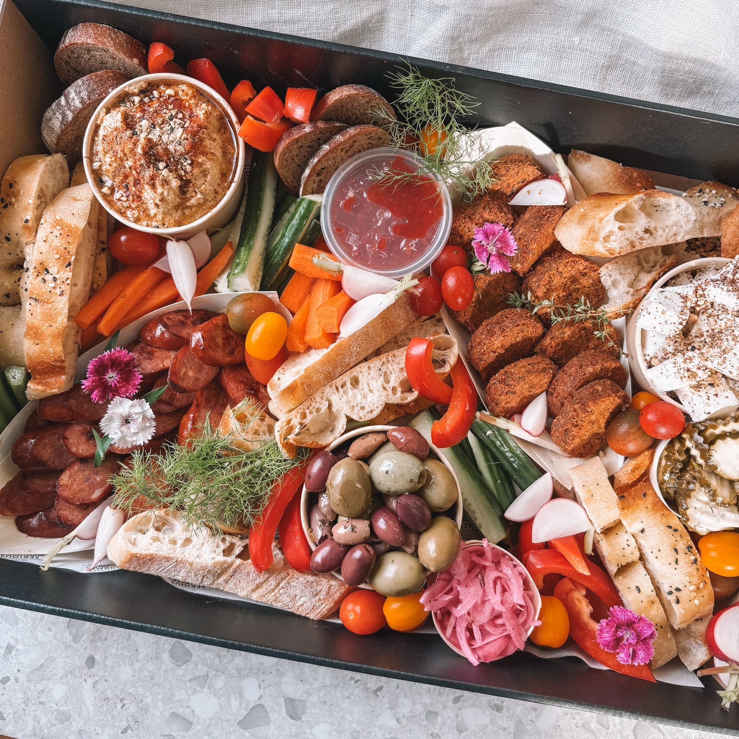 Mezze box (feed 10 people)