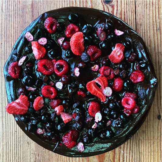 Chocolate cake with berries - (Contains no added gluten/animal products)